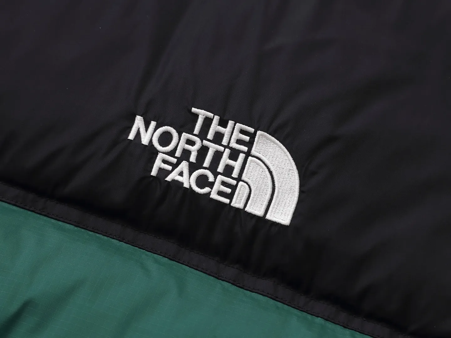 ：Black Gray Blue Green Royal Blue White Yellow sizi： 𝗧𝗵𝗲 𝗡𝗼𝗿𝘁𝗵 𝗙𝗮𝗰𝗲｜ = （ Z💰 ） ：RDS Quality 90 715+ ： 400D Nylon ， ： ， 。 ： DWR 40 ， Z💰 ： ， 7 ， Z💰 ： YKK ， ， ， 10 。 1 1 （ ， 💰 ， ， ，Lightweight ， ） ， ， ！ ， ： 。 ⚠ ！ ， ！ ： ， Quality ！